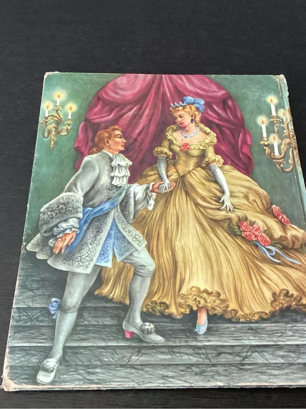 Vtg. Hardcover children’s book titled CINDERELLA a Classic Children’s Book